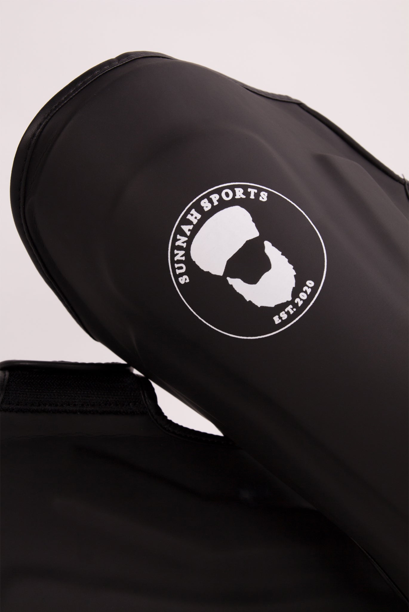 Sunnah Sports Schienbeinschoner – Maximaler Schutz & Halt