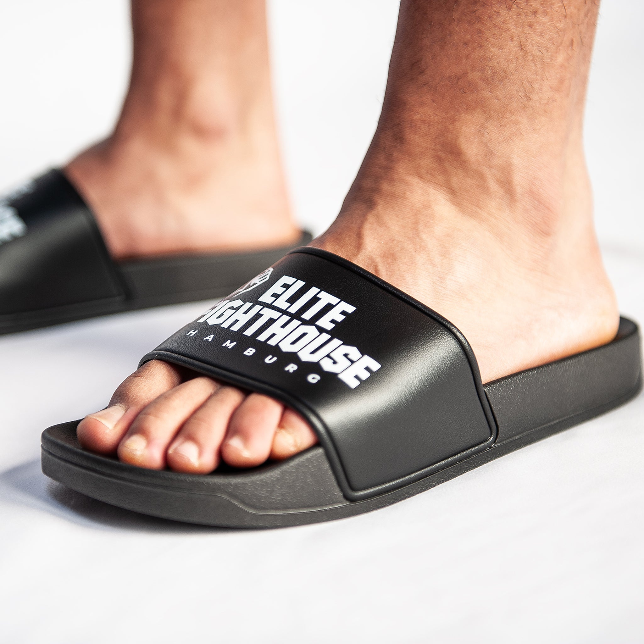 Sunnah Sports x Elite Fighthouse - Badelatschen / Badeschuhe